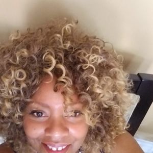 Meet your Posher, Linda